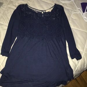 Adorable junior girls navy shirt